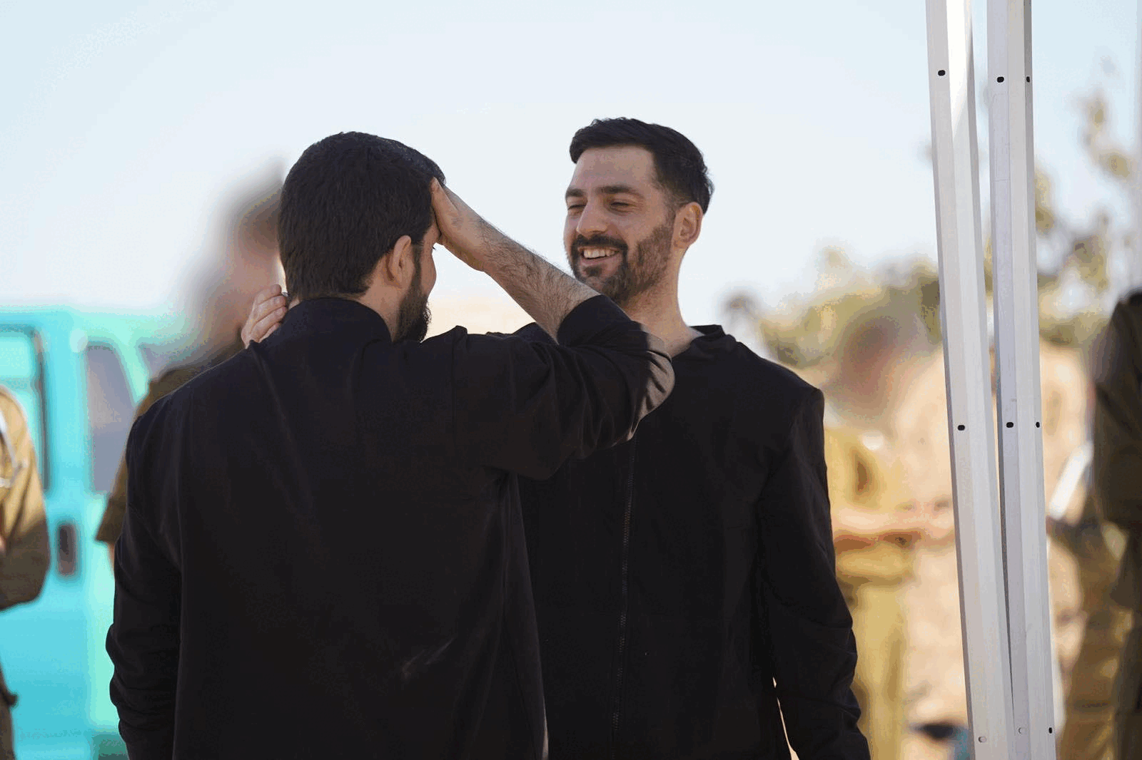 Irmãos gêmeos sequestrados pelo Hamas se reencontram após mais de 2 anos em cativeiro